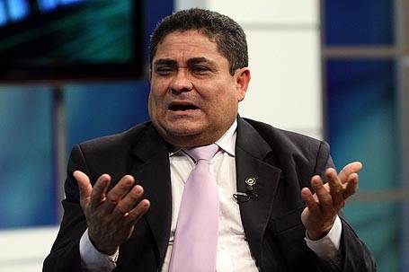 PT do Piauí pode adotar "cláusula de barreira" para evitar filiações de deputados